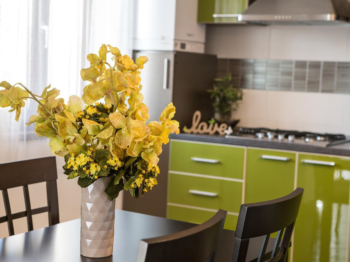 Casa Bella Apartments Bragadiru Екстер'єр фото